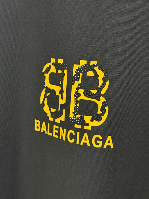バレンシアガ BALENCIAGA 新モデル半袖Tシャツ