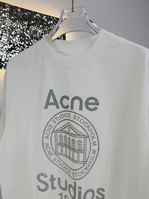 アクネストゥディオズブランドコピー Acne Studios おしゃれなシルバーグリッターエンボスの半袖Tシャツ