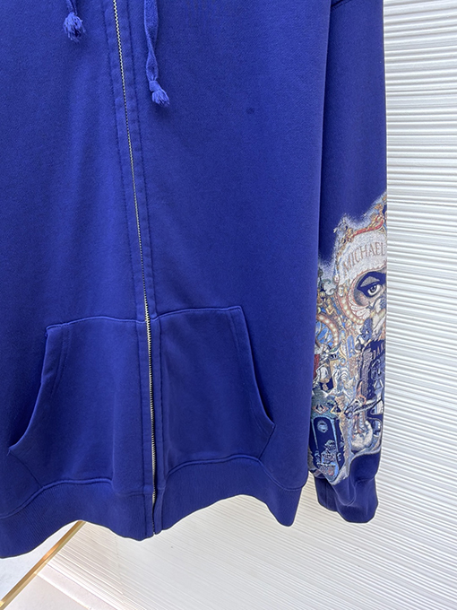 シュプリームスーパーコピー 袖に目のプリント入りコラボレーションデザインのフード付きジップアップスウェットシャツ