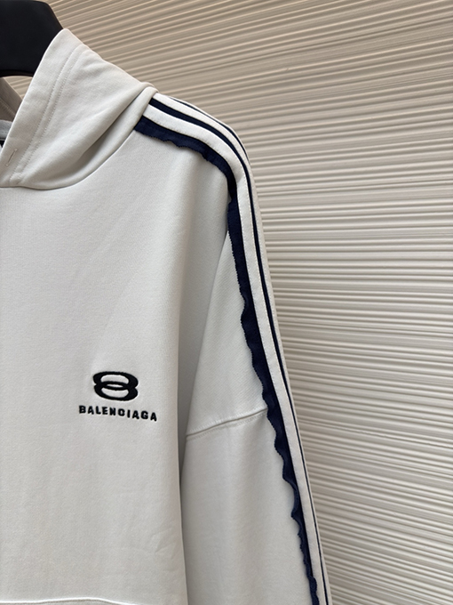 バレンシアガスーパーコピー Balenciaga 肩付きフード付きスウェットシャツ