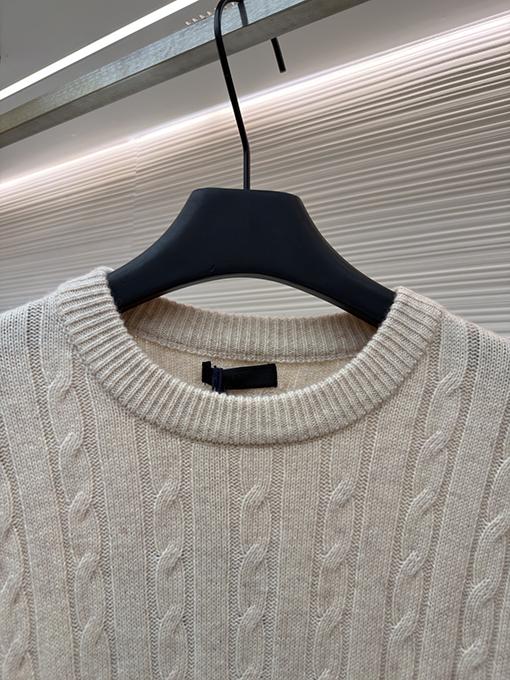 プラダ ケーブルニットセーター