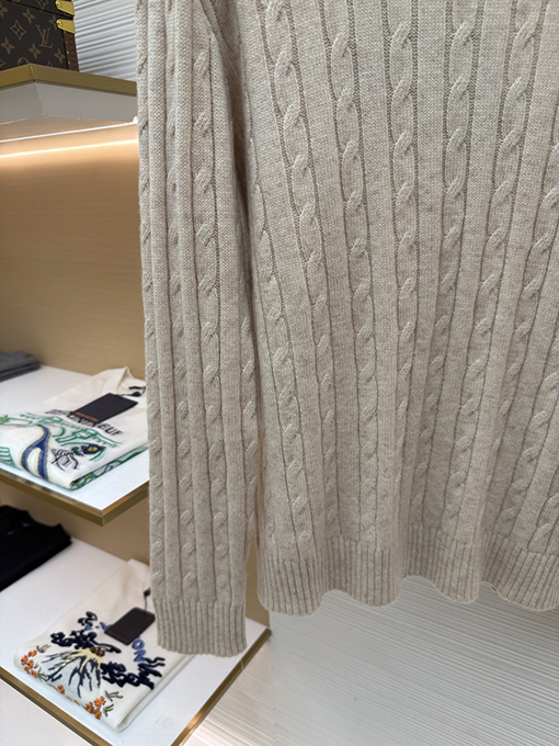 プラダ ケーブルニットセーター