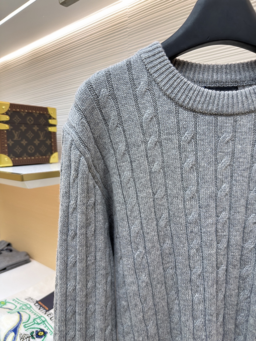 プラダ ケーブルニットセーター