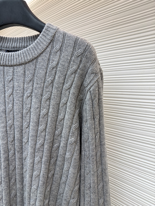 プラダ ケーブルニットセーター