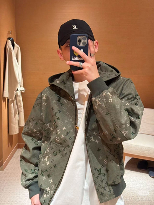 ルイヴィトン キャンバス地のフード付きベルトジャケット