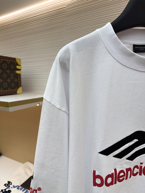 バレンシアガコピー Balenciaga 文字刺繍りクルーネック長袖シャツ