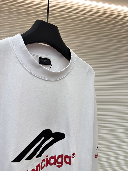 バレンシアガコピー Balenciaga 文字刺繍りクルーネック長袖シャツ