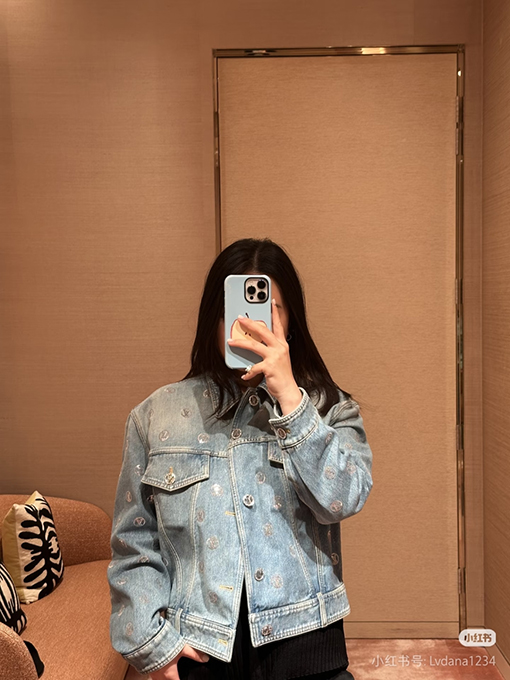 ルイヴィトンスーパーコピー ポケット文字りスパンコールジャカードデニムジャケット