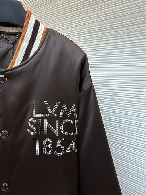 ルイヴィトン L.V.M SINCE 1854 装飾の付きフライトジャケット