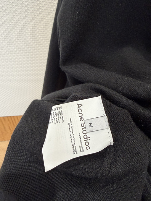 アクネストゥディオズコピー Acne Studios 文字刺繍り襟付きニットポロシャツ