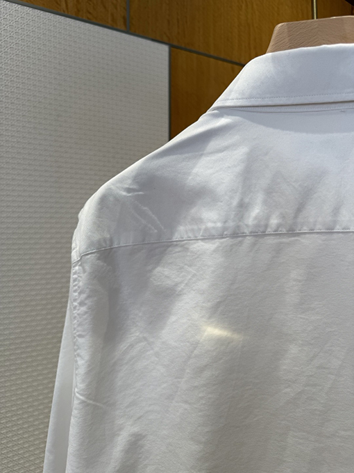 バーバリー 騎士の刺繍り長袖襟付きシャツ