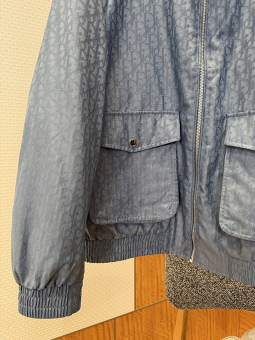 ディオールスーパーコピー ダーク柄ジャカードスタンドカラーコート