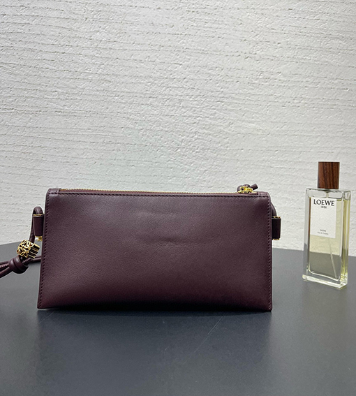  ロエベ Joya レディースアコーディオン式脇下バッグ