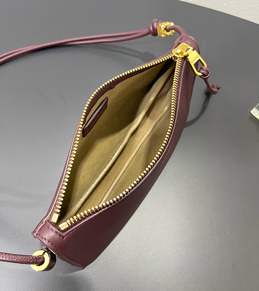  ロエベ Joya レディースアコーディオン式脇下バッグ