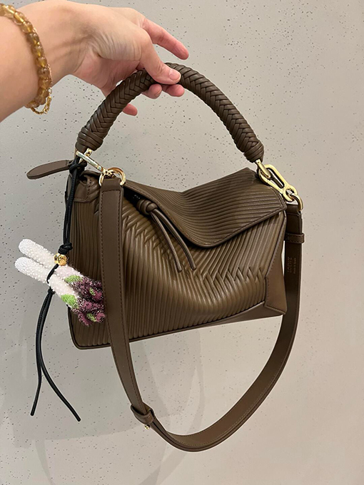 ロエベブランドコピー Puzzle 手織レディースりのバッグ