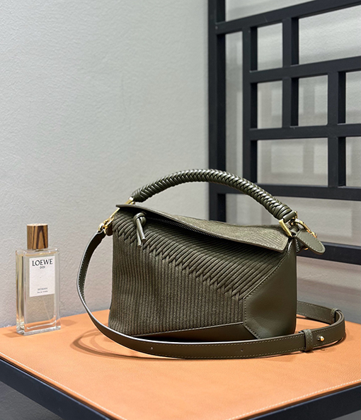 ロエベブランドコピー Puzzle 手織レディースりのバッグ