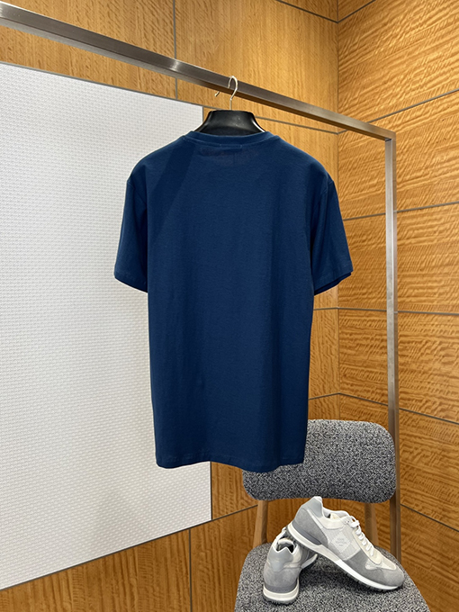 プラダコピー PRADA エンボスロゴ入りクルーネック半袖Tシャツ