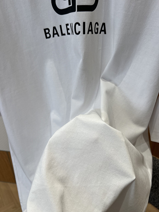バレンシアガ BALENCIAGA プリントロゴ入り半袖Tシャツ