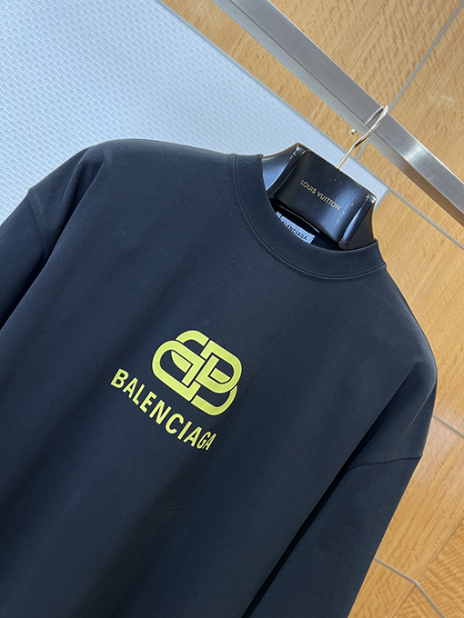 バレンシアガ BALENCIAGA プリントロゴ入り半袖Tシャツ