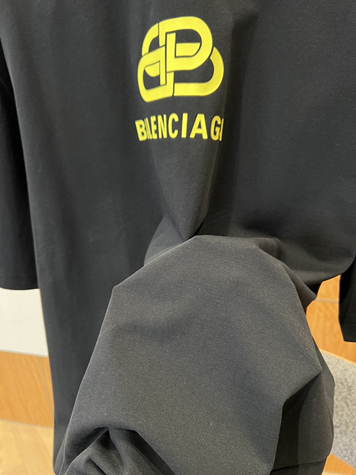 バレンシアガ BALENCIAGA プリントロゴ入り半袖Tシャツ