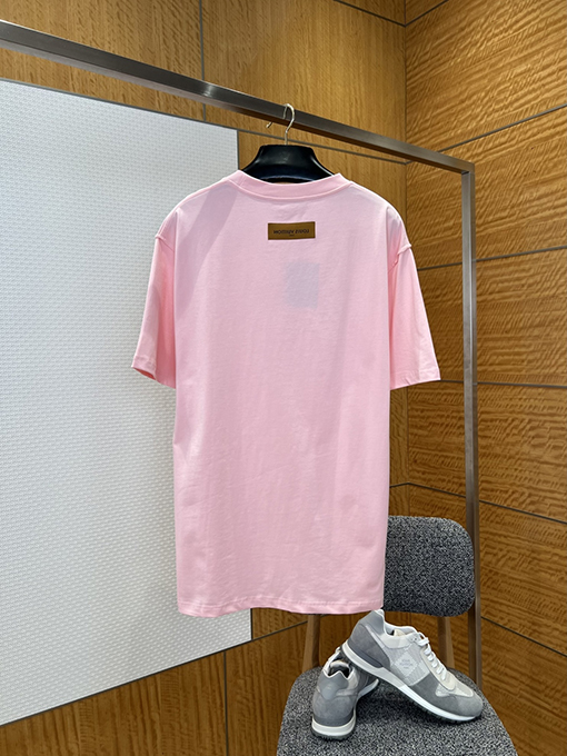 ルイヴィトン エンボスロゴ入り半袖Tシャツ