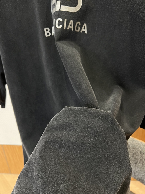 バレンシアガスーパーコピー BALENCIAGA 新モデルプリントロゴ入り半袖Tシャツ