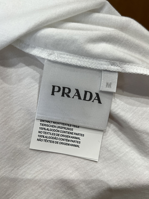 プラダ レターポケット付きクルーネック半袖Tシャツ