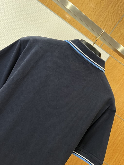 プラダブランドコピー ロゴ入り半袖ポロシャツ