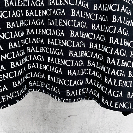 バレンシアガ BALENCIAGA グラデーション文字の総柄プリント長袖シャツ