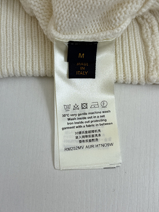 ルイヴィトンコピー LV 新作レザーロゴ刺繍入りフード付きニットセーター