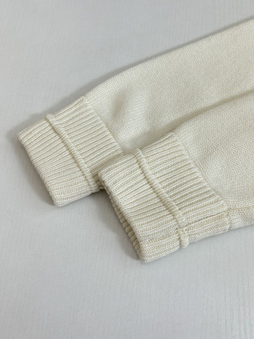 ルイヴィトンコピー LV 新作レザーロゴ刺繍入りフード付きニットセーター