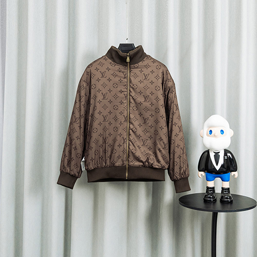 ルイヴィトン ランウェイのクラシックコート