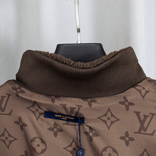 ルイヴィトン ランウェイのクラシックコート