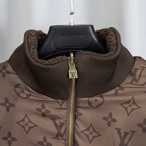 ルイヴィトン ランウェイのクラシックコート