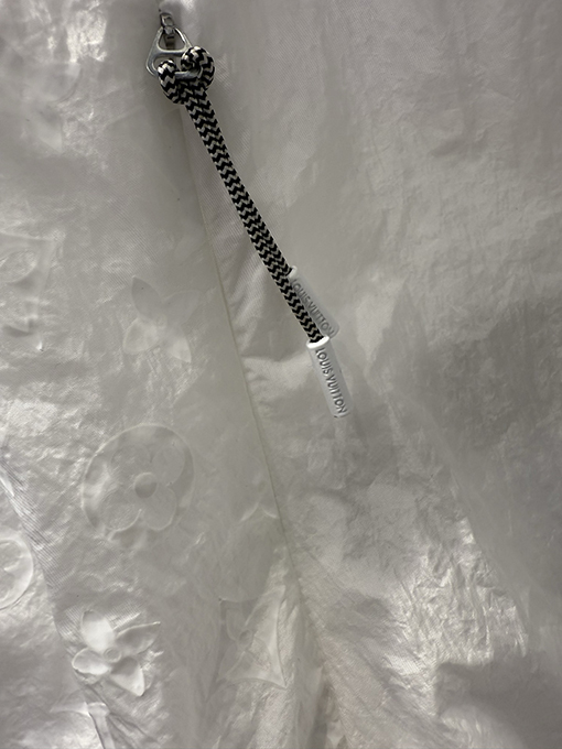 ルイヴィトンブランドコピー パッチワークモノグラム柄のフード付きジャケット