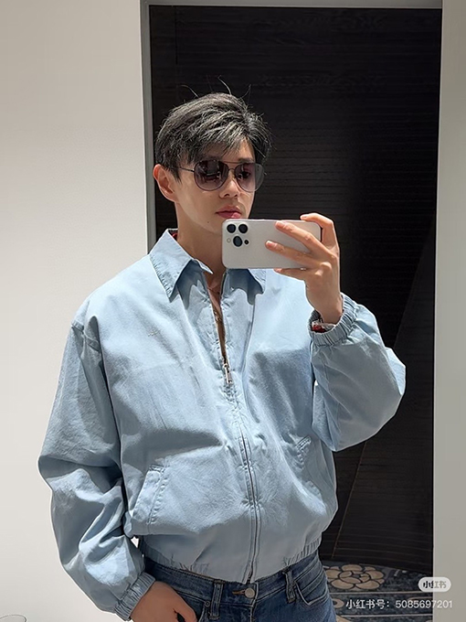 プラダブランドスーパーコピー ジッパー付き長袖刺繍ロゴジャケット