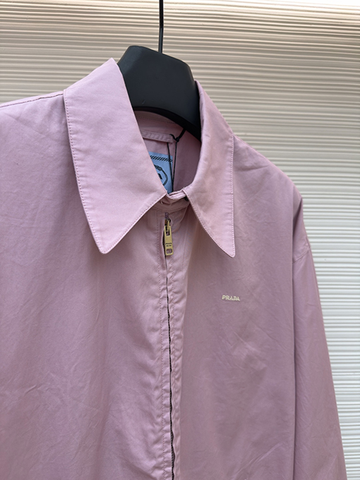 プラダブランドスーパーコピー ジッパー付き長袖刺繍ロゴジャケット