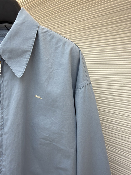 プラダブランドスーパーコピー ジッパー付き長袖刺繍ロゴジャケット