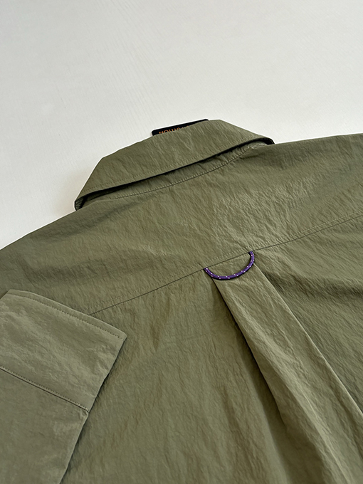 ルイヴィトンコピー オリーブグリーンの機能な襟付きジップアップジャケット