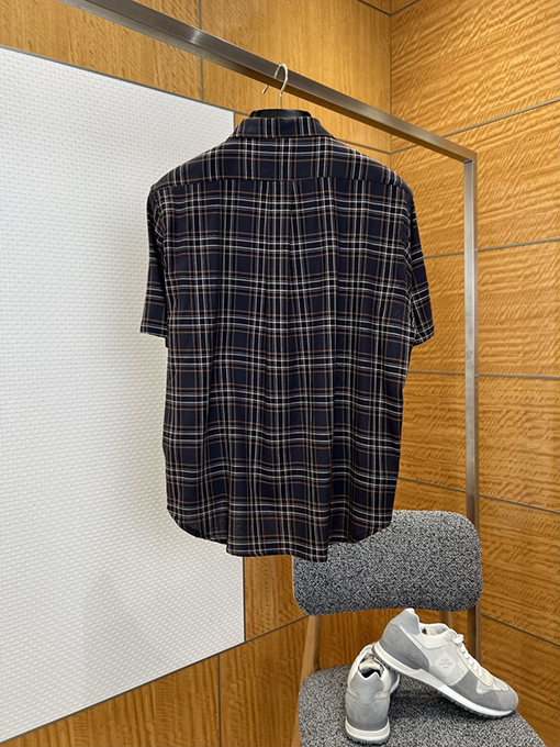 クロムハーツスーパーコピー カラーブロックチェック柄のジップアップ半袖襟付きシャツ