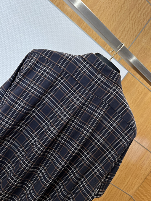 クロムハーツスーパーコピー カラーブロックチェック柄のジップアップ半袖襟付きシャツ