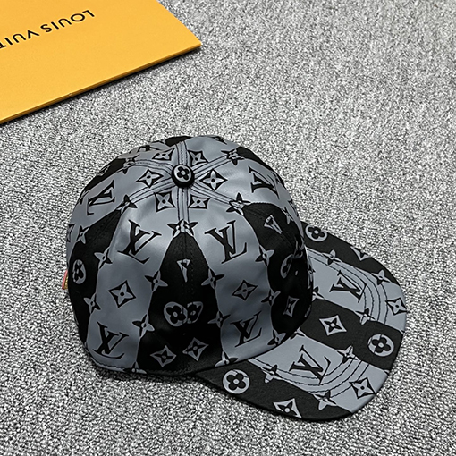 ルイヴィトンコピー ニュークラシックベースボールキャップ