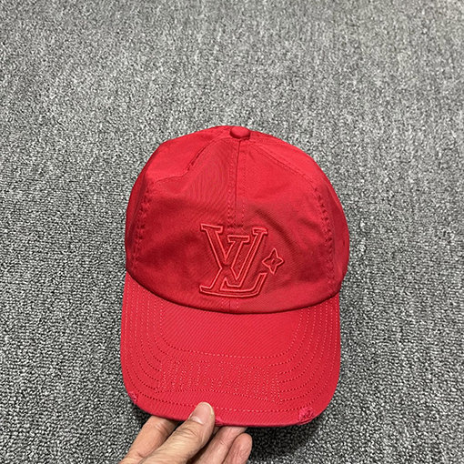ルイヴィトン デパートのと同じスタイルのベースボールキャップ