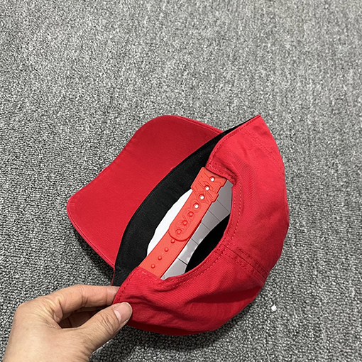 ルイヴィトン デパートのと同じスタイルのベースボールキャップ