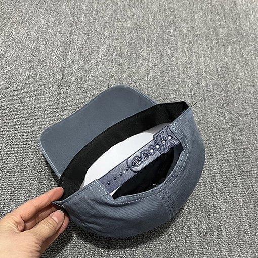 ルイヴィトン デパートのと同じスタイルのベースボールキャップ