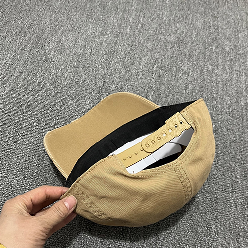 ルイヴィトン デパートのと同じスタイルのベースボールキャップ