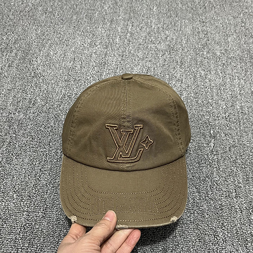 ルイヴィトン デパートのと同じスタイルのベースボールキャップ