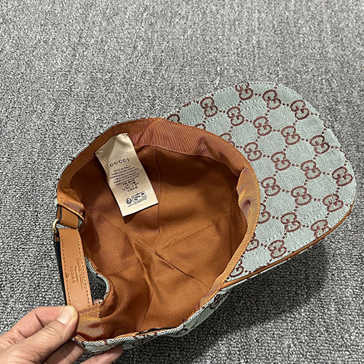 グッチスーパーコピー メタルダブルGベースボールキャップ