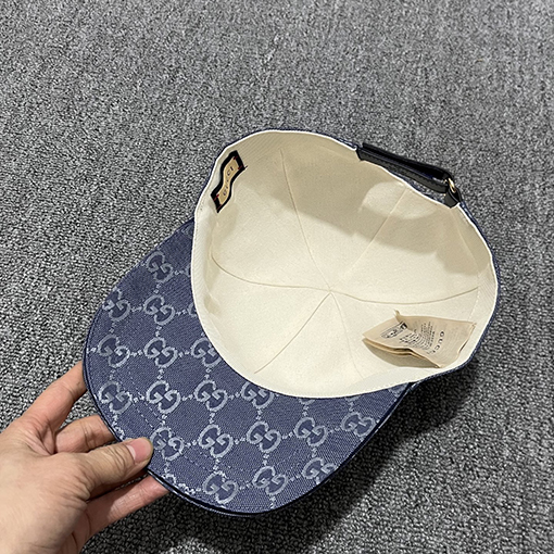 グッチスーパーコピー メタルダブルGベースボールキャップ