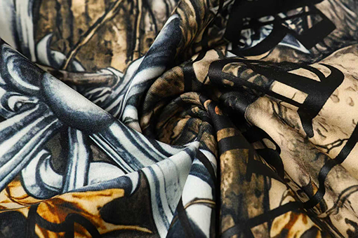 クロムハーツ x ナイキ x ドレイクノクタスーパーコピー 全体に馬蹄形のサンスクリット文字がプリントされた長袖シャツ